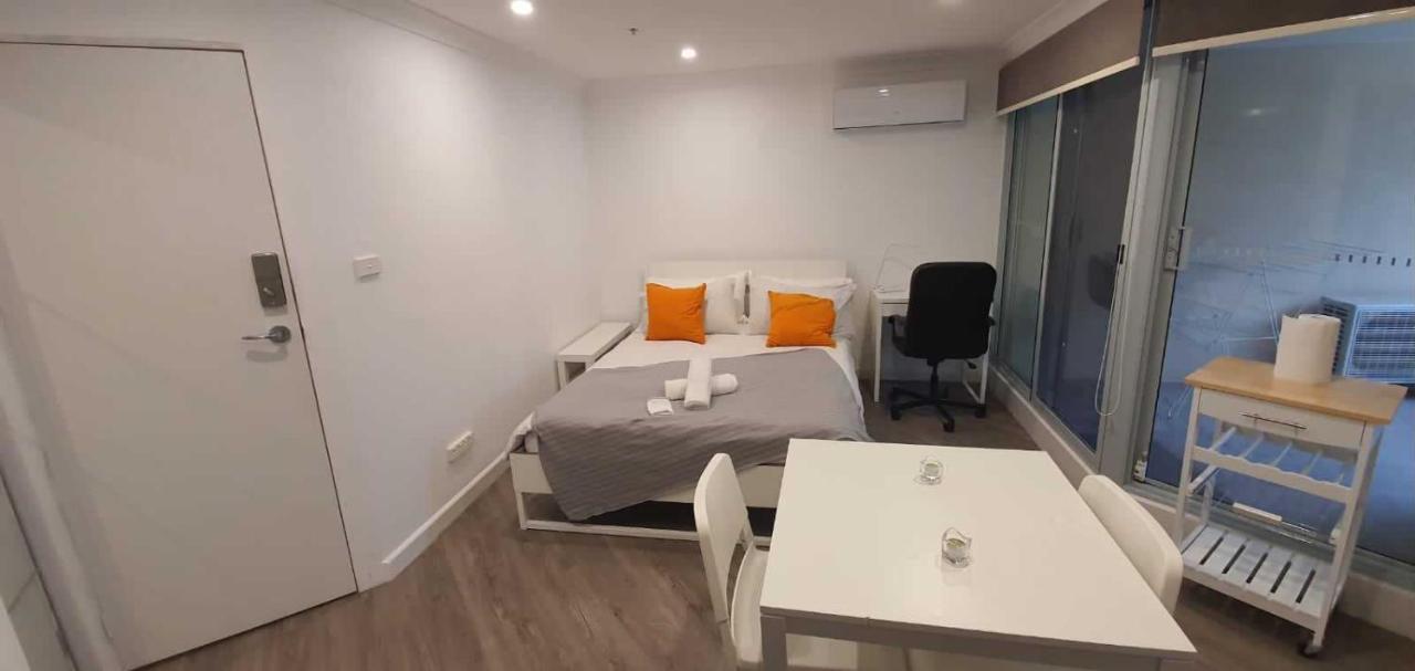 Dana-Cozy Studio With Shared Entry In The City แคนเบอร์รา ภายนอก รูปภาพ