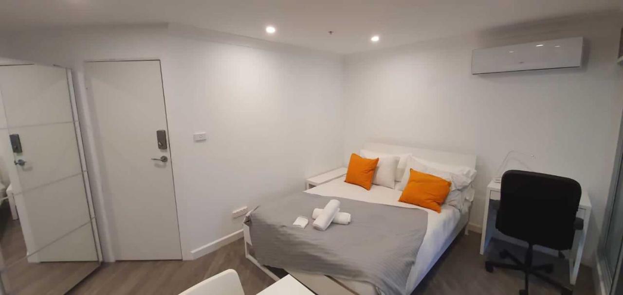 Dana-Cozy Studio With Shared Entry In The City แคนเบอร์รา ภายนอก รูปภาพ