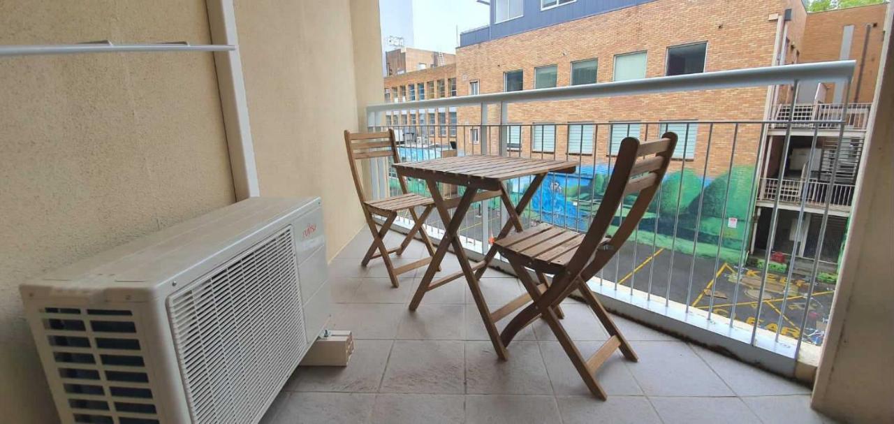 Dana-Cozy Studio With Shared Entry In The City แคนเบอร์รา ภายนอก รูปภาพ